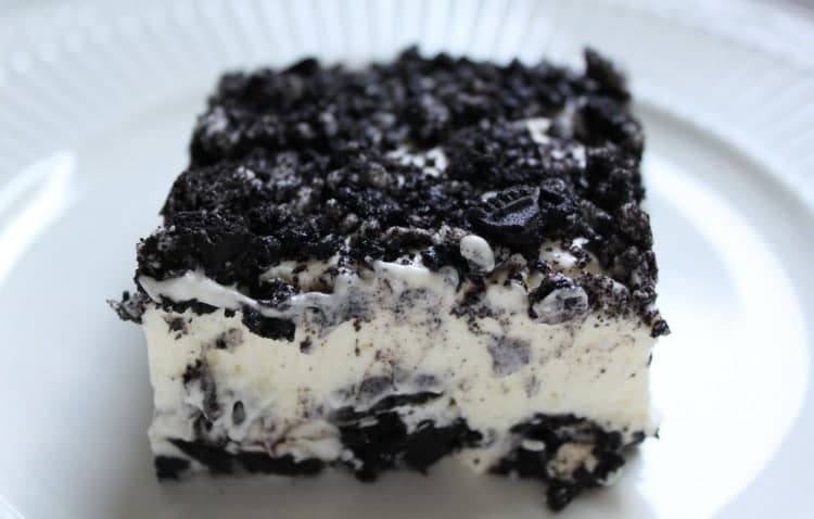 This no bake, quick and easy Oreo Dessert Recipe is sure to be a hit! 