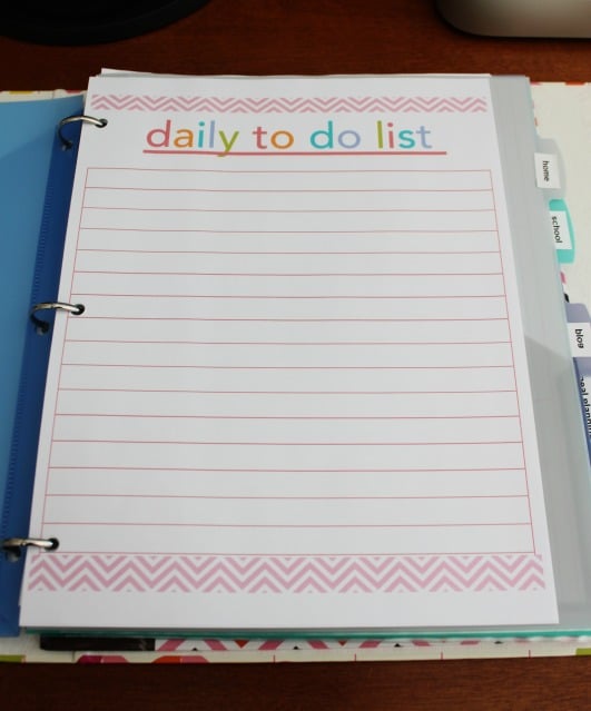 Create a household binder to keep your family organized! 