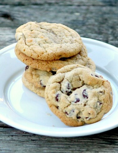 Make Bakery Style Chocolate Chip Cookies at home!