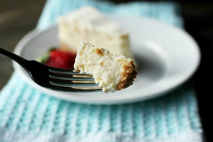The easiest New York Style Cheesecake ever! 