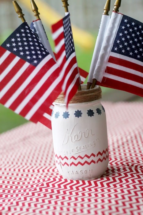 Here's an easy 4th of July Mason Jar Centerpiece idea that is easy to make, budget friendly and super cute!