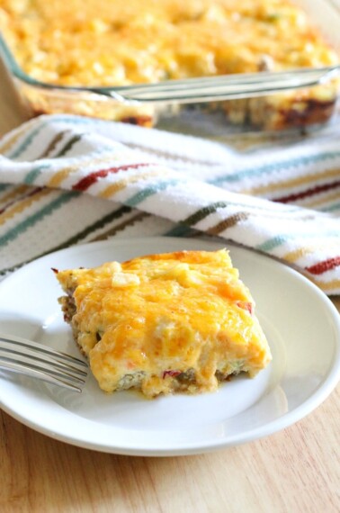 Overnight Breakfast Casserole- the easiest make-ahead casserole loaded with sausage, potatoes, cheese and eggs!
