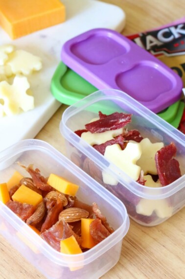 Try these easy to make Protein Packed Snack packs for when your family is on the go to keep them fueled up and ready to go!