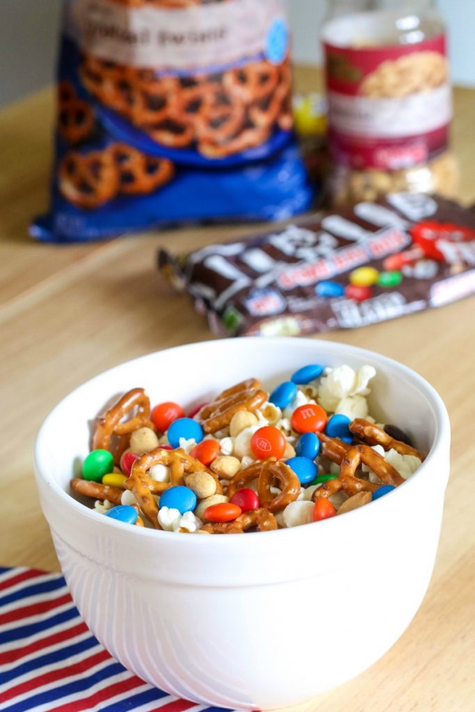 If you enjoy a plate full of snacks and finger foods while hanging out, you'll love this NEW Sweet & Salty Snack Mix that you won't be able to quit eating!