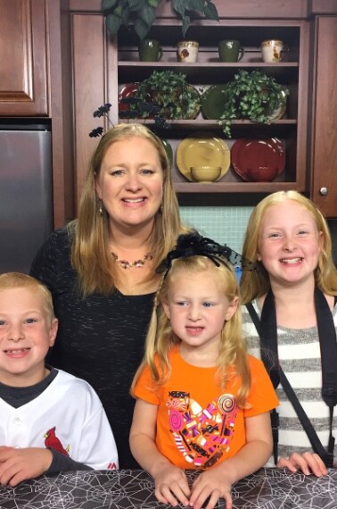 All Things Mamma, Kasey Schwartz, Halloween Recipes and Crafts on Good Day Marketplace