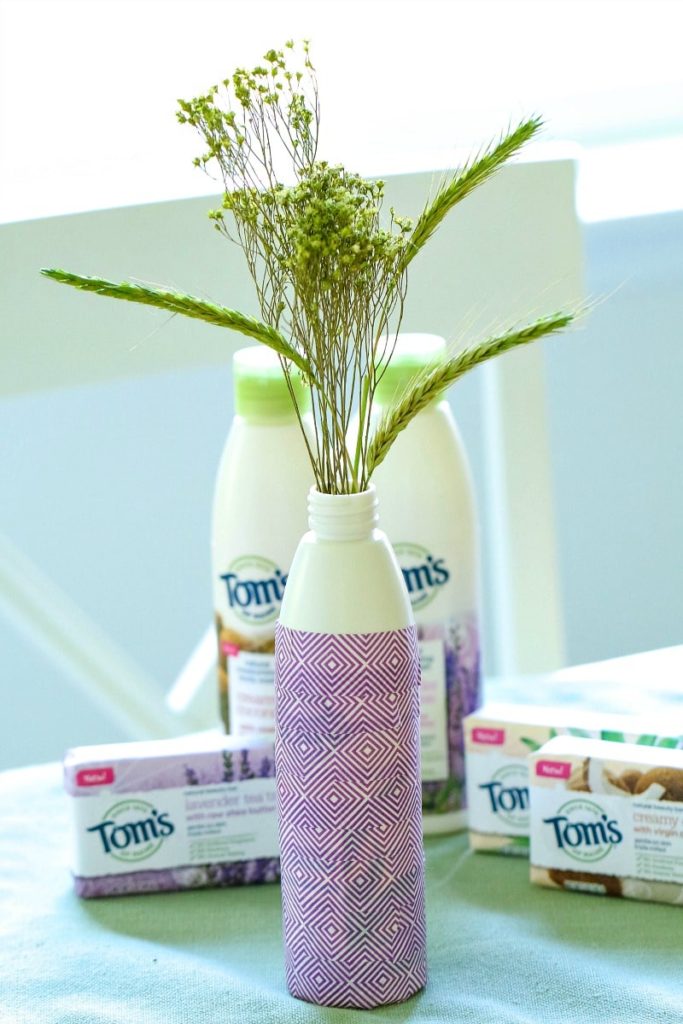 How To Make An Upcycled Flower Vase
