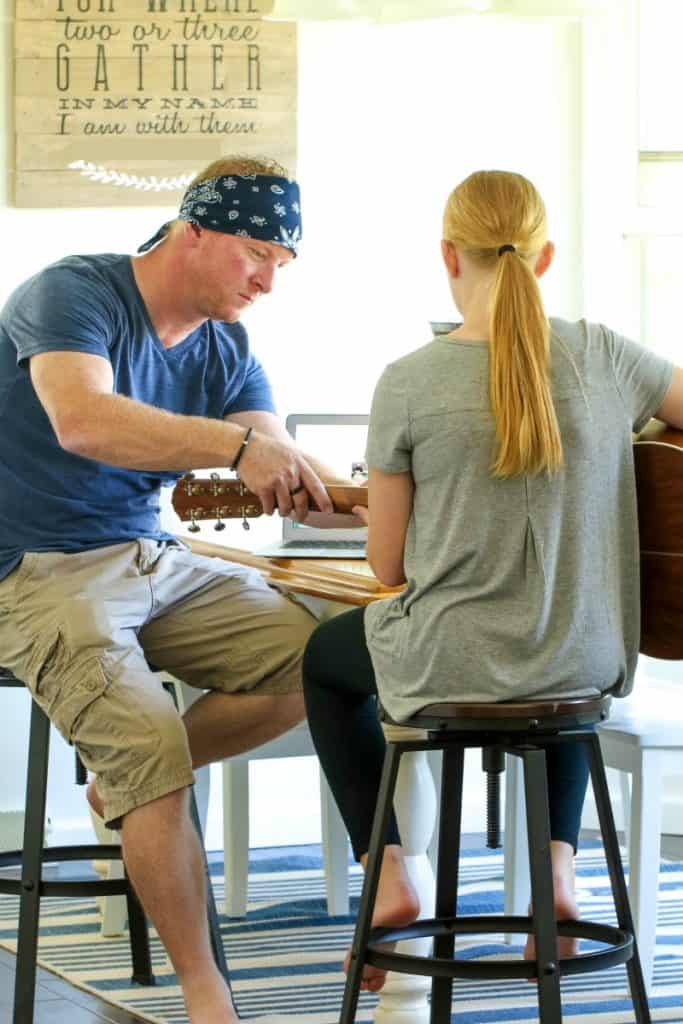 Learn to Play Guitar Easily