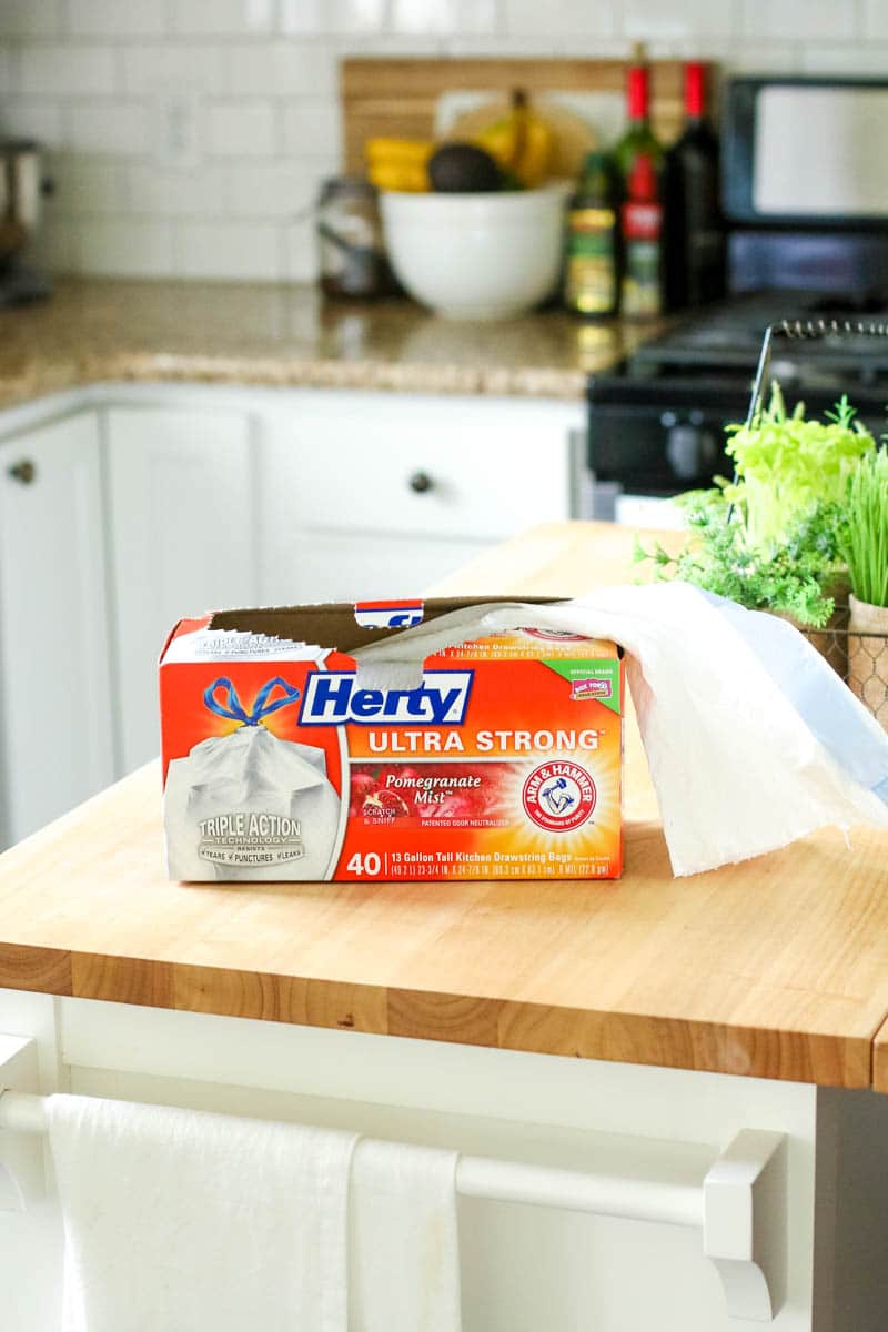 Mom Knows Best:  Hefty For The Win!