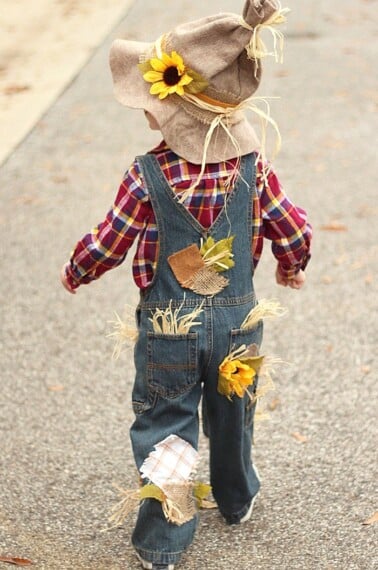 Homemade Kid Costumes- DIY Scarecrow