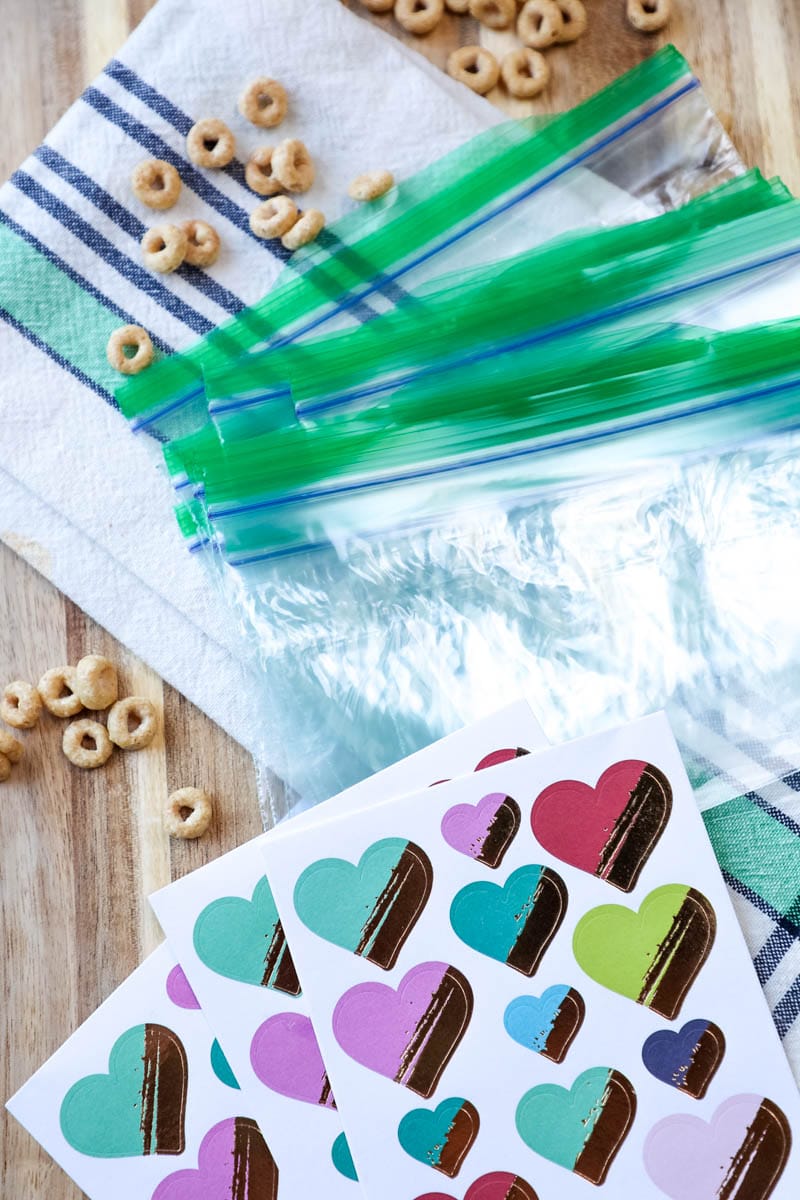 sealable bags and cute stickers to store cereal bars 
