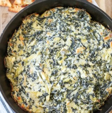 Ever wonder how to make spinach artichoke dip perfectly creamy? Try this perfect baked, hot spinach artichoke dip. #dip #spinach #appetizer #allthingsmamma | allthingsmamma.com