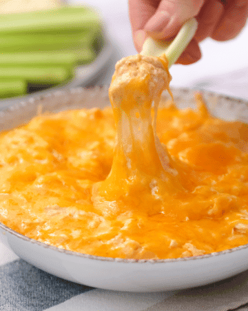 Easy Buffalo Chicken Dip