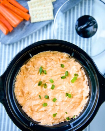 Healthy Buffalo Chicken Dip