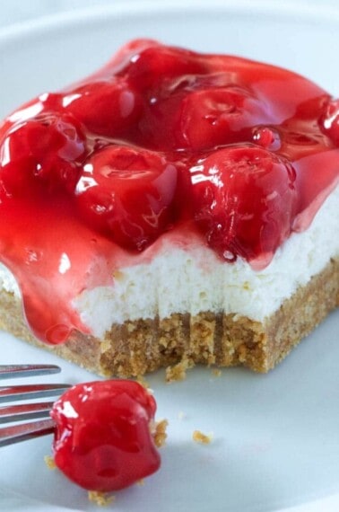cropped-no-bake-cherry-cheesecake-16.jpg