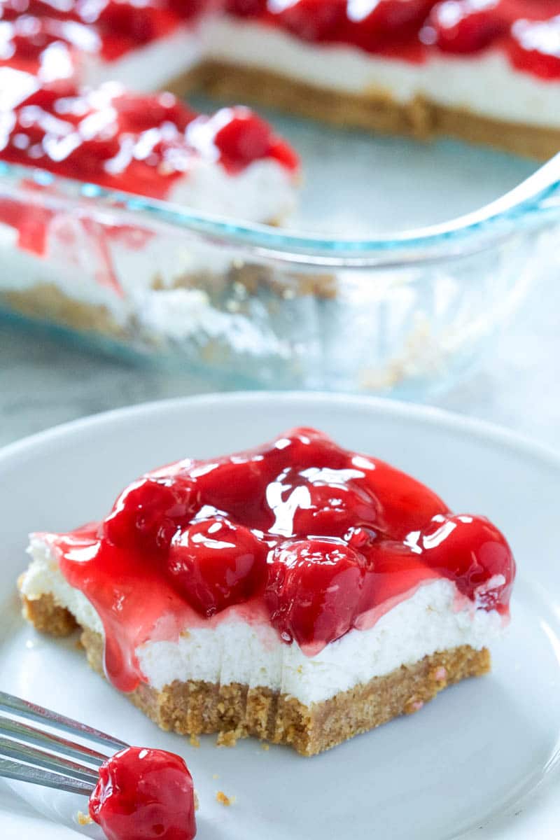 easy cherry cheesecake dessert 
