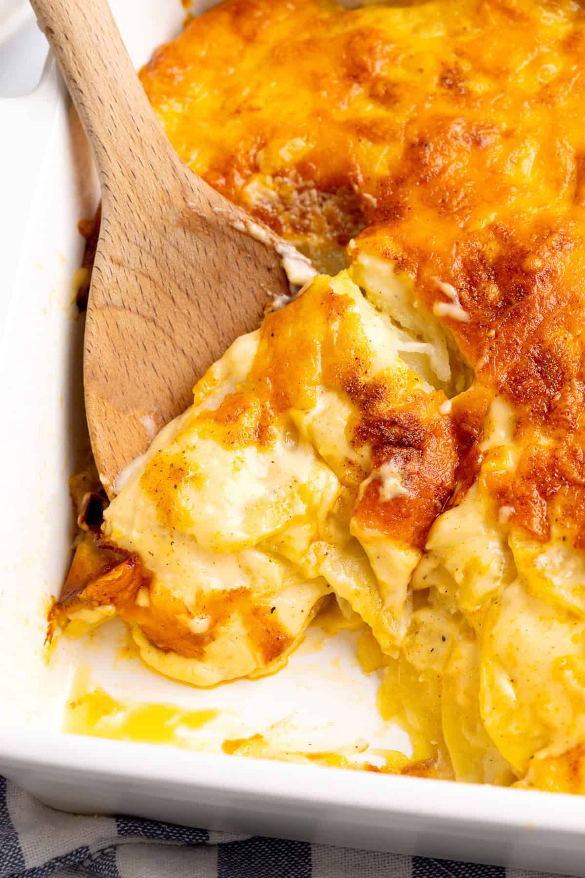 Cheesy Scalloped Potatoes
