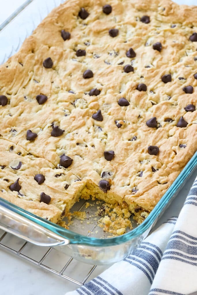 baking dish with cake mix cookie bars 