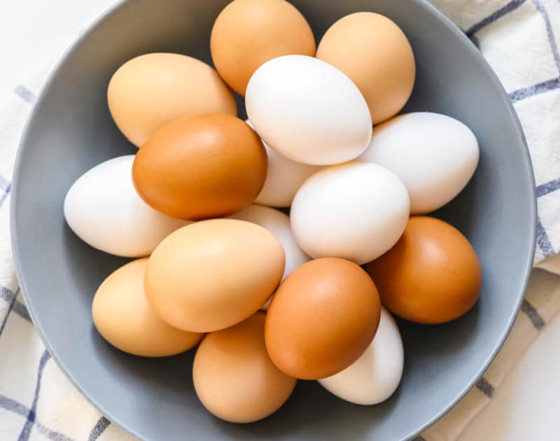 The Best Way to Crack an Egg All Things Mamma