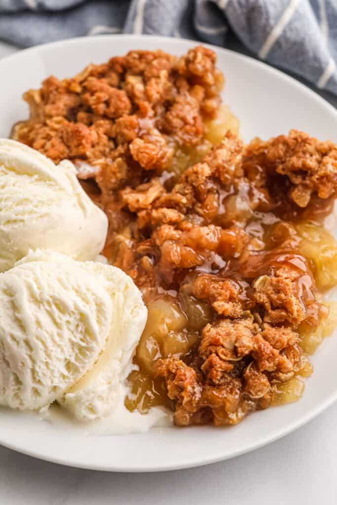 serving of apple crumble with ice cream 