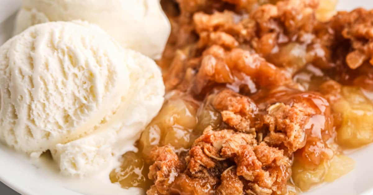 easy fall apple crisp dessert recipe with ice cream