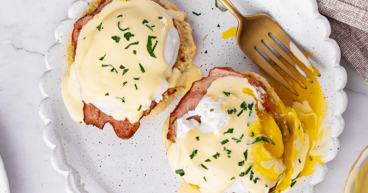 Easy Eggs Benedict Recipe | All Things Mamma