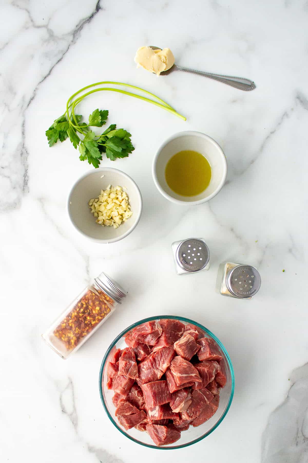 ingredients to make garlic butter steak bites