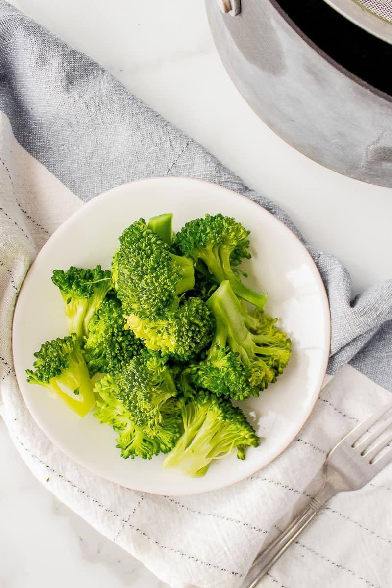 How To Steam Broccoli Easy Steamed Broccoli Recipe 