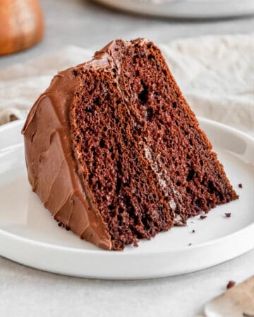 Copycat Portillo&#8217;s Chocolate Cake