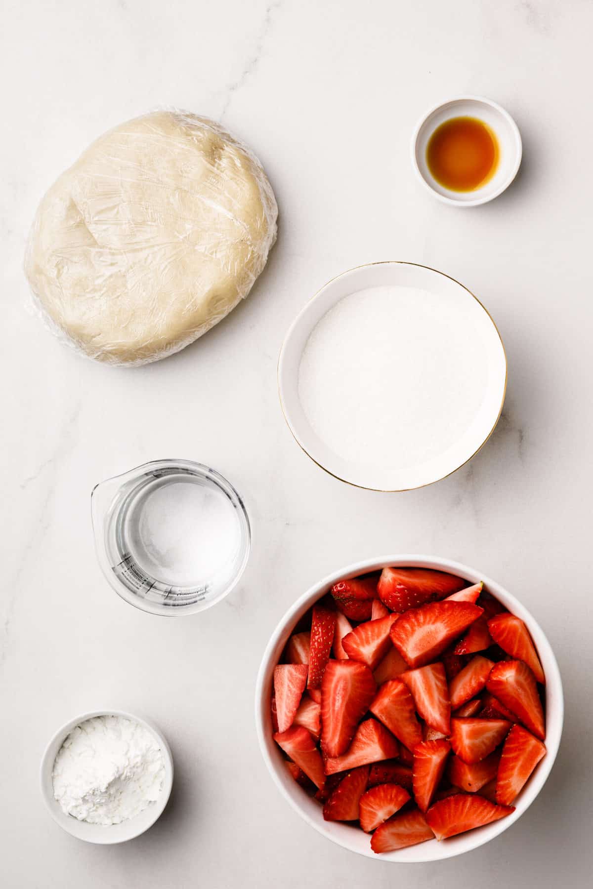 ingredients to make strawberry pie with chantilly cream