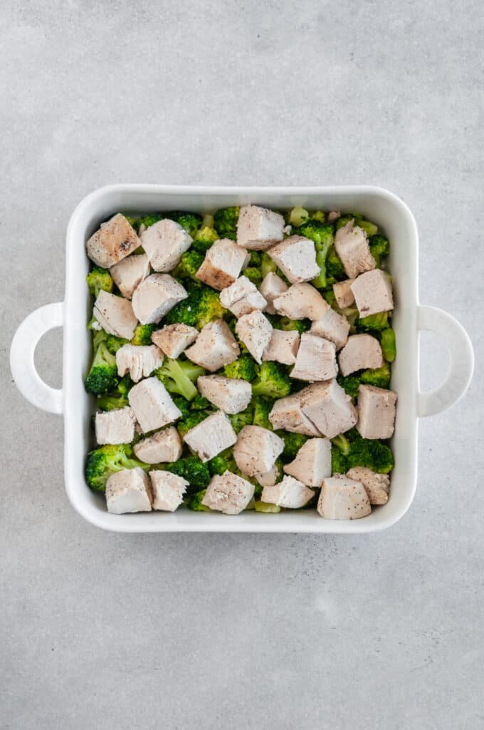 Chicken and broccoli in casserole.