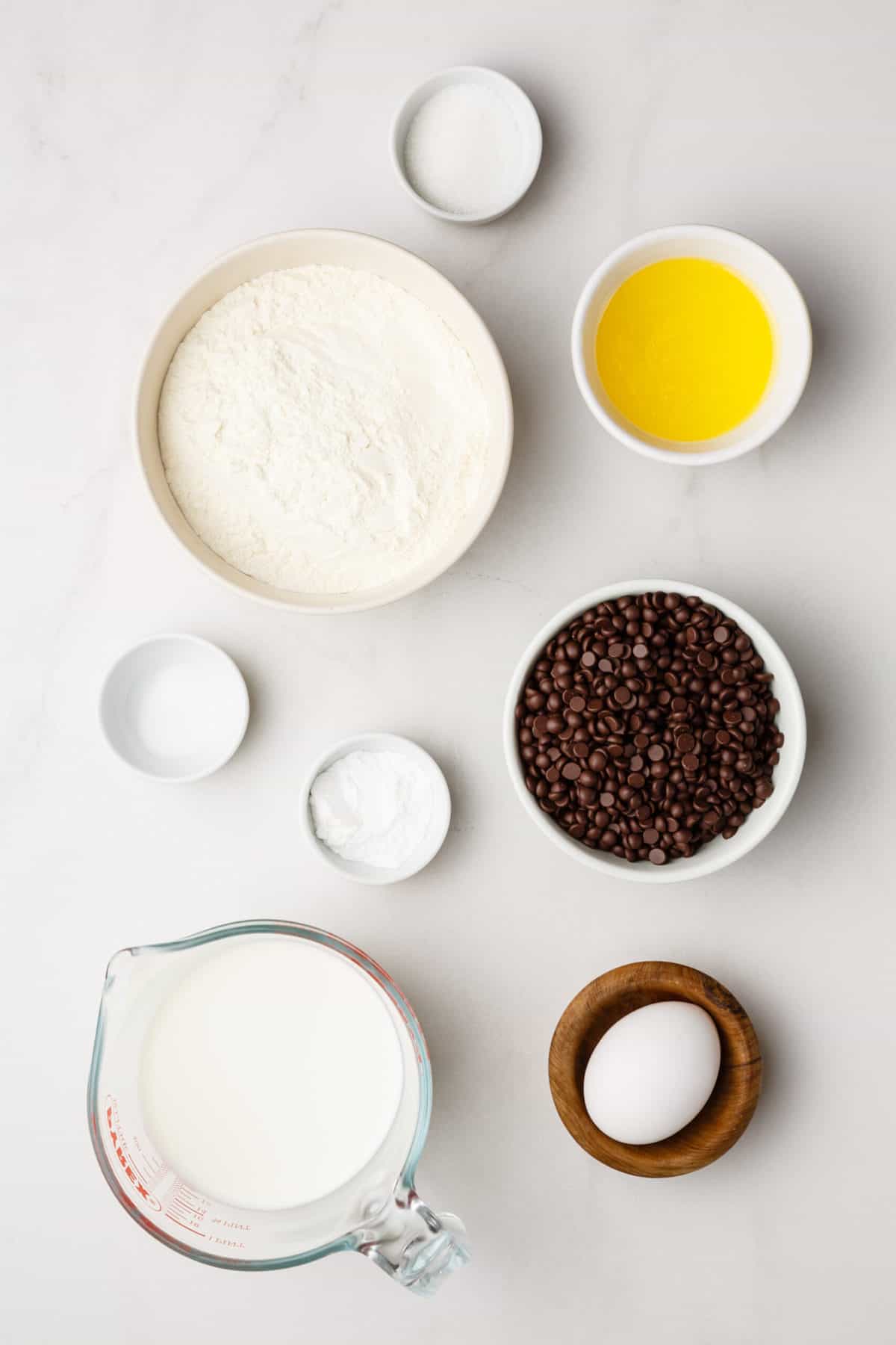 ingredients to make chocolate chip pancakes