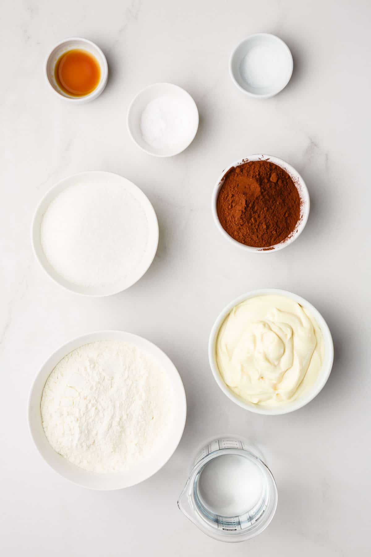 ingredients to make chocolate mayonnaise cake