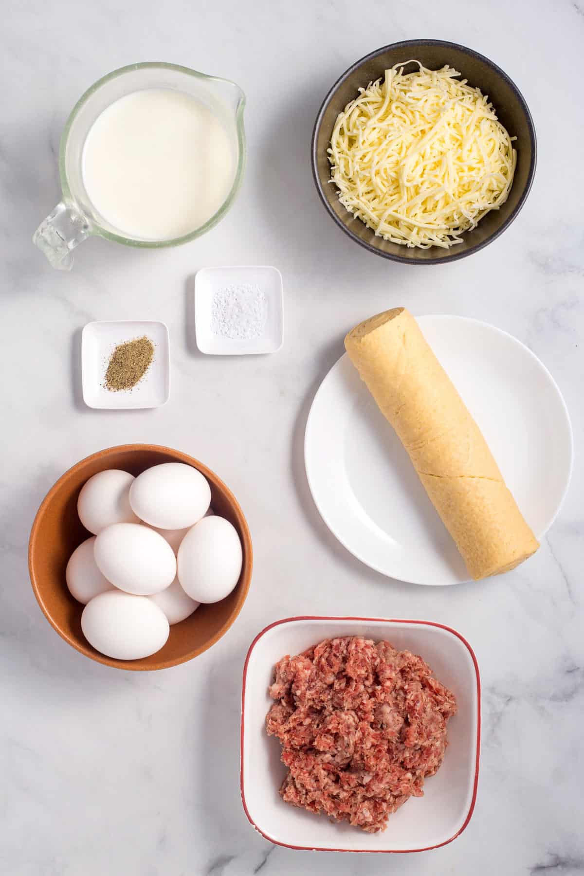 ingredients to make crescent roll breakfast casserole.