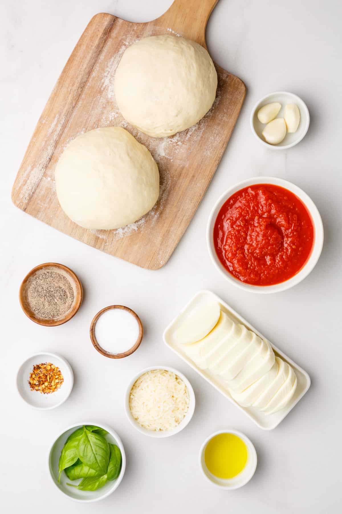 ingredients to make margherita pizza