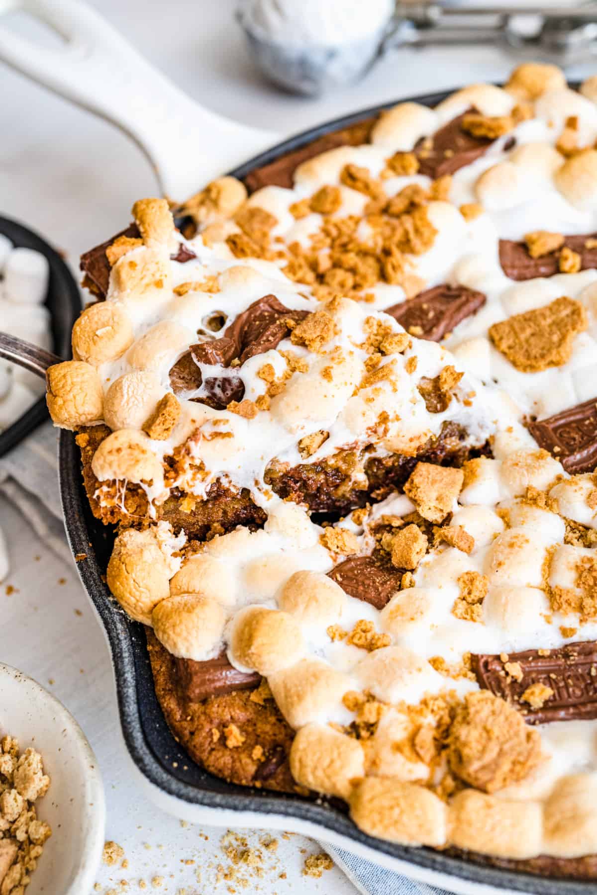 close up image of smores cookie skillet
