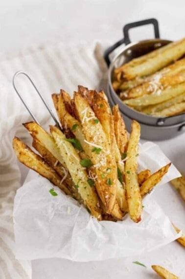 cropped-Air-Fryer-Parmesan-Fries-4-1-scaled-2.jpg