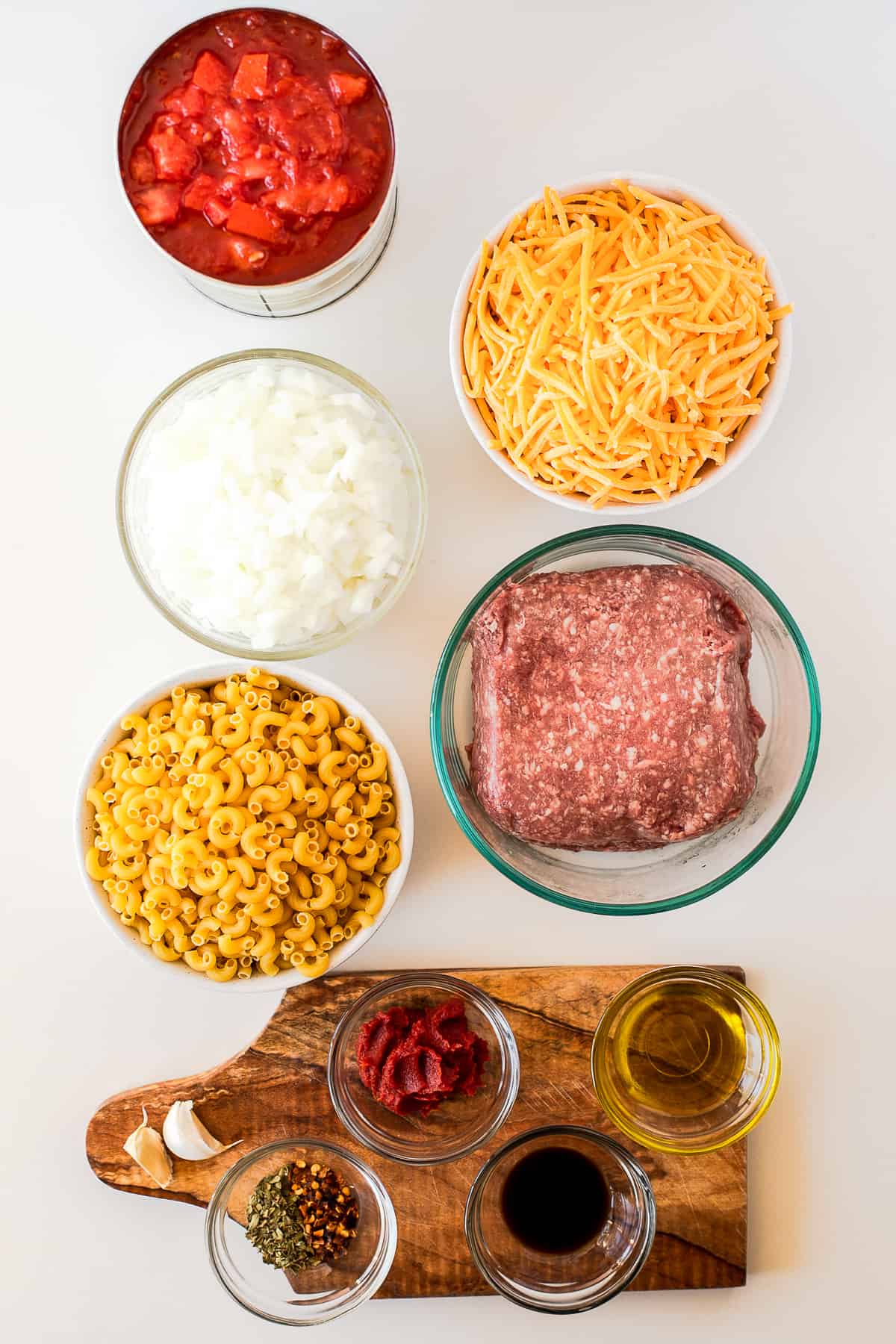 ingredients to make cheeseburger casserole.