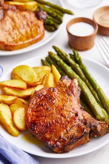 air fryer bone-in pork chops hero 1