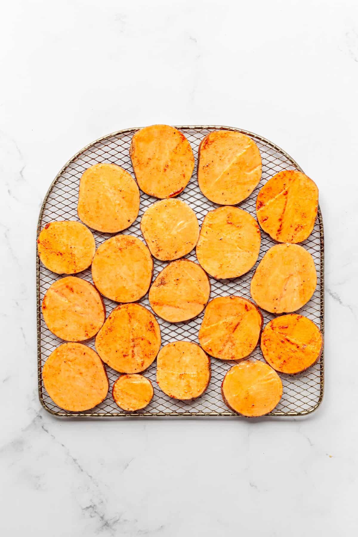 step 4 to make air fryer sweet potato chips.