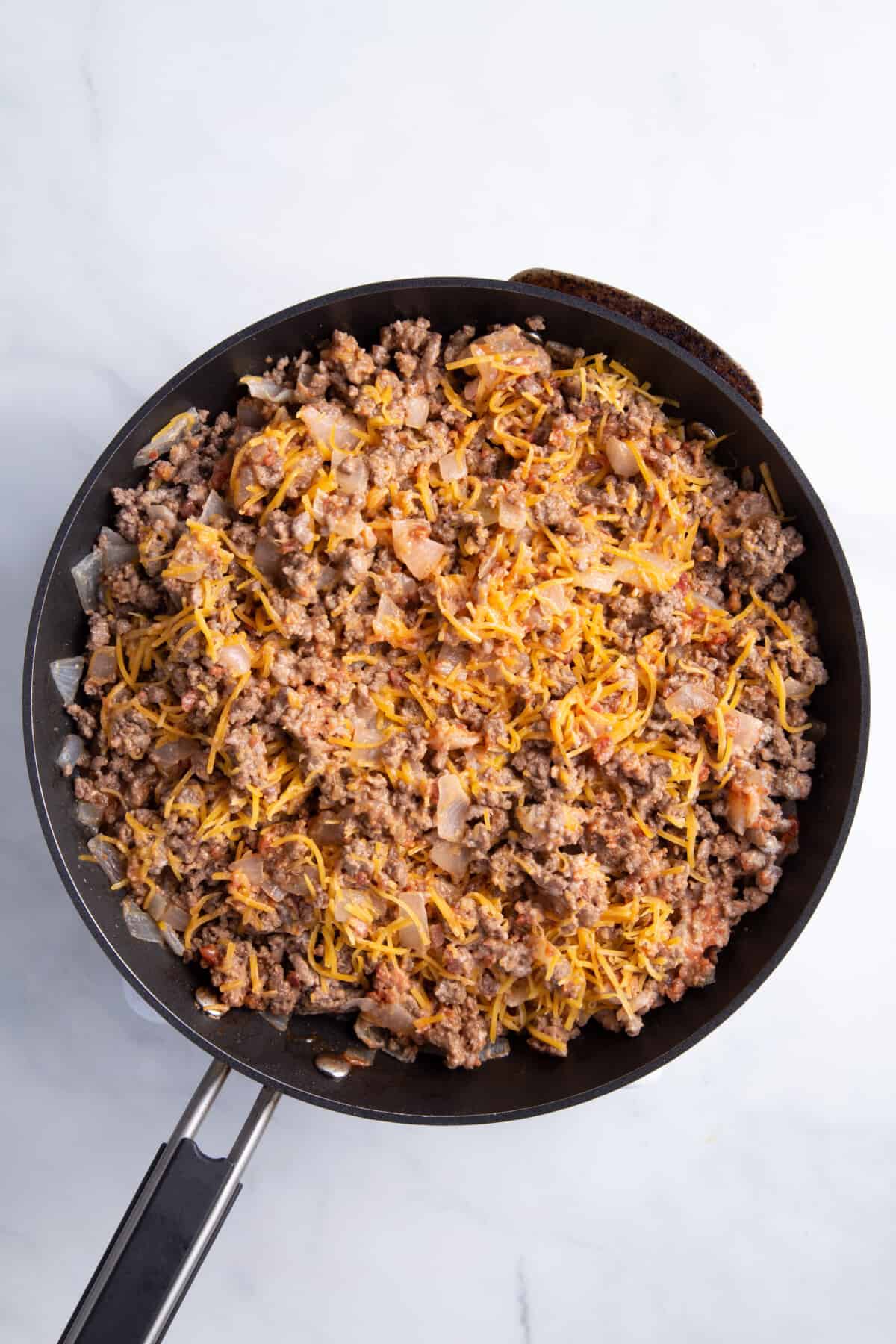 step 1 to make cheeseburger tater tot casserole.