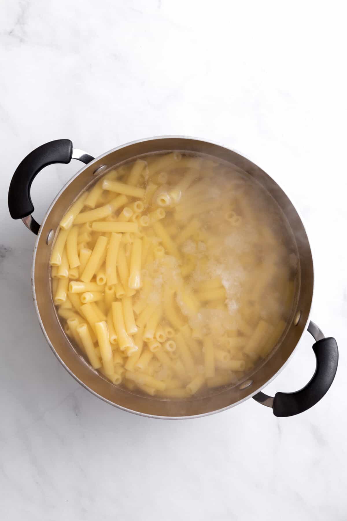 step 2 to make crockpot chicken alfredo.