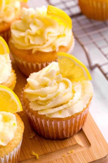 lemon-cupcakes-hero-10