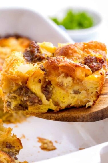 sausage-croissants-breakfast-casserole-hero-4