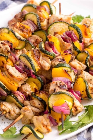 grilled-chicken-kabobs-hero-4