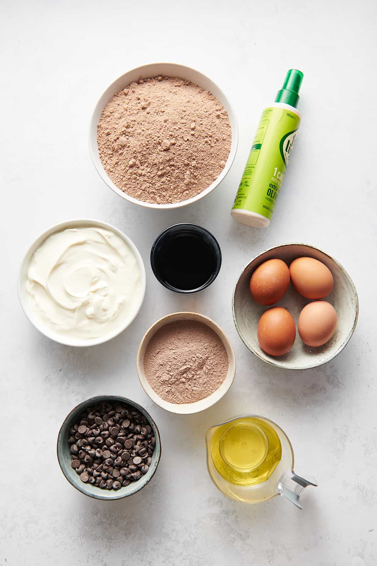 ingredients to make chocolate kahlua cake