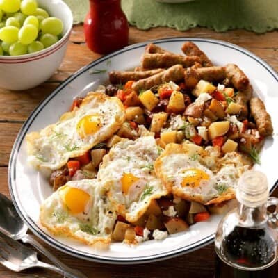 A plate of slow cooker breakfast hash.
