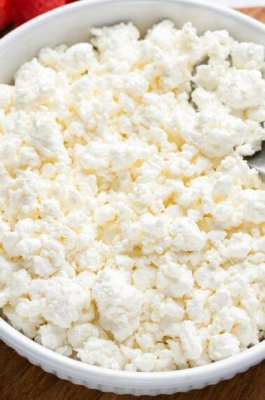 A bowl of cottage cheese.