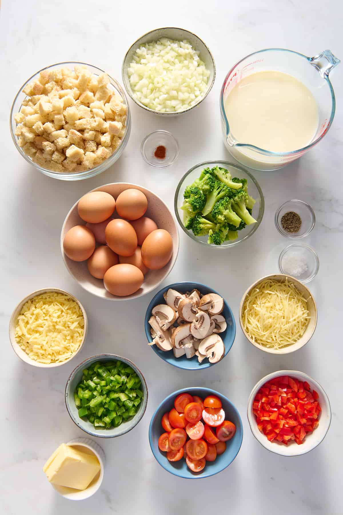 ingredients to make vegetarian breakfast casserole. 