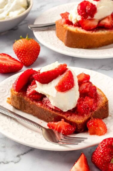 Strawberry-Shortcake-Made-with-Pound-Cake_19
