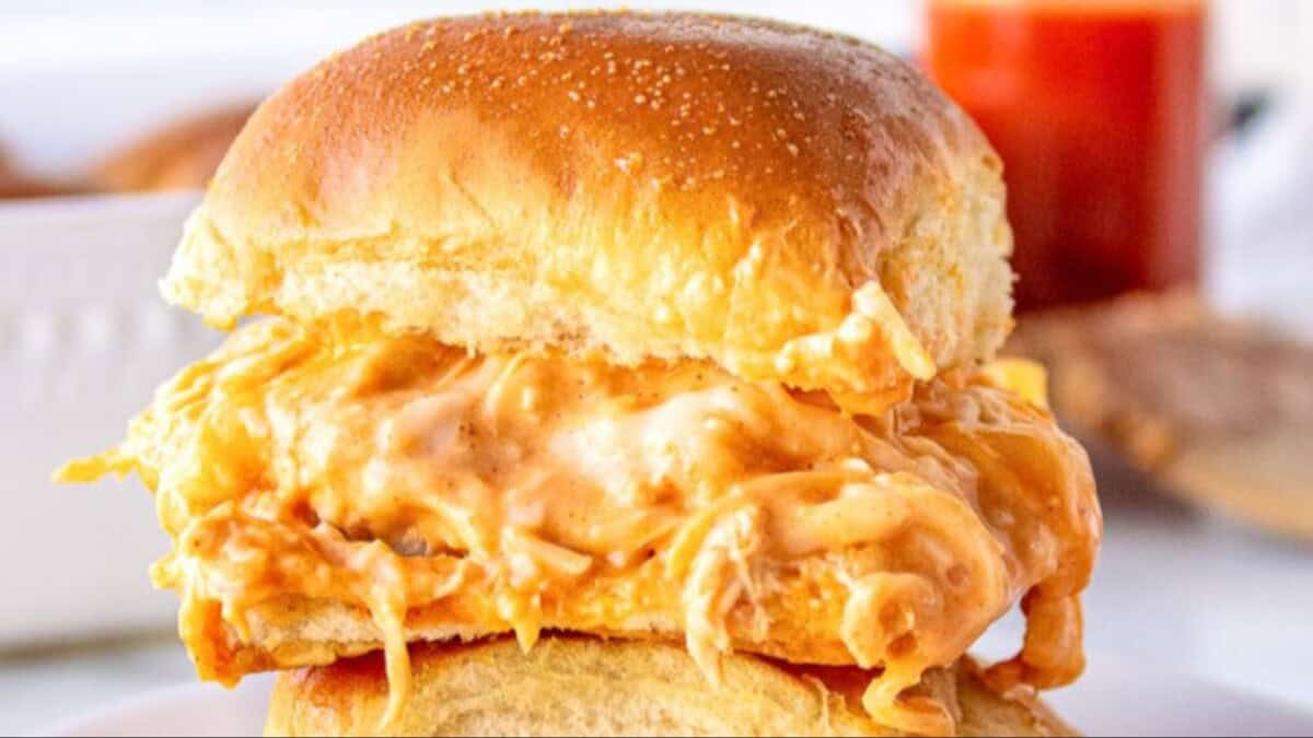 buffalo chicken slider sandwiches